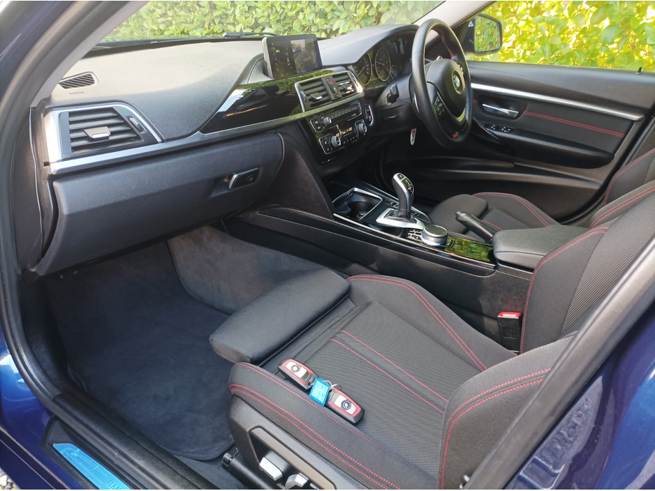 2018 BMW 3 Series 320 DIESEL SPORT LINE SPORTS INTERIOR UNMARKED INSIDE BMW SERVICE HISTORY (9 INPUTS) JUST FULLY SERVICED 2 YEARS NCT 1 YEAR ROAD TAX LOADED WITH EXTRAS €24,949