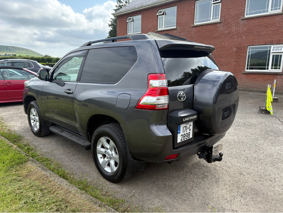 2017 Toyota Landcruiser 2.8 D4d SWB GX AUTO COMMERCIAL €36,950