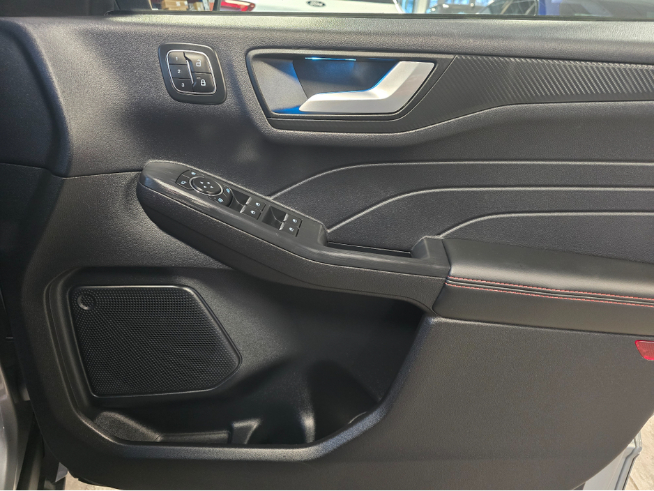 2025 Ford Kuga ST-LINE X PHEV PAN ROOF €42,900