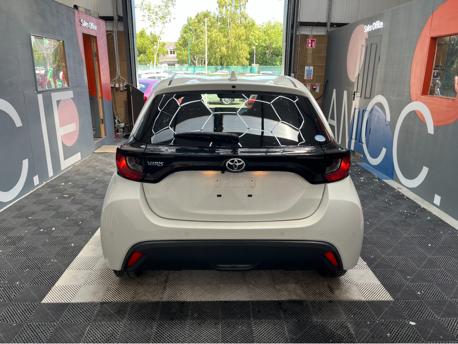 2020 Toyota Yaris YARIS AUTOMATIC 1.0  PETROL / 70k KMs /  AUTOMATIC / REVERSE CAMERA & MORE €15,950