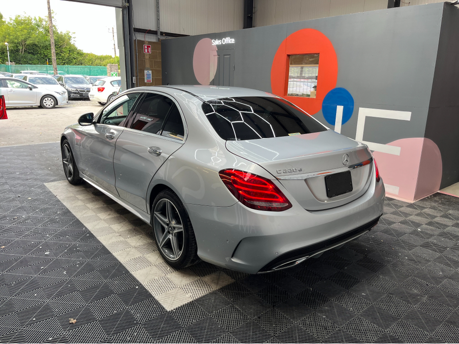 2018 Mercedes-Benz C Class Mercedes C-CLASS C220D / Heated Leather Seats / Reverse Camera / Adaptive Cruise & More €29,950
