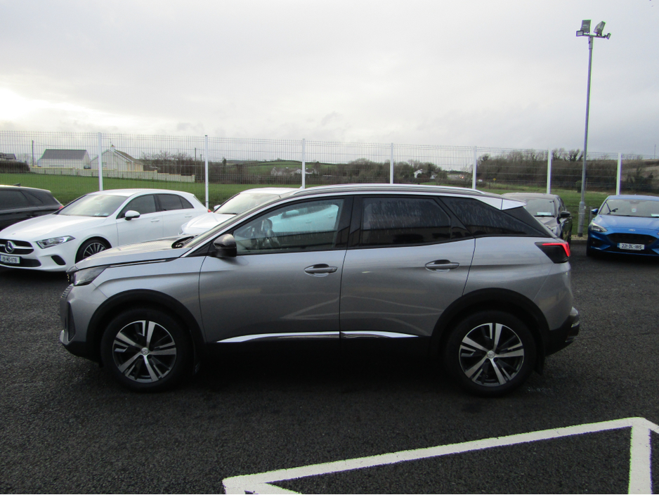 2022 Peugeot 3008 ALLURE PREMIUM PLUS ***LOW KMS***