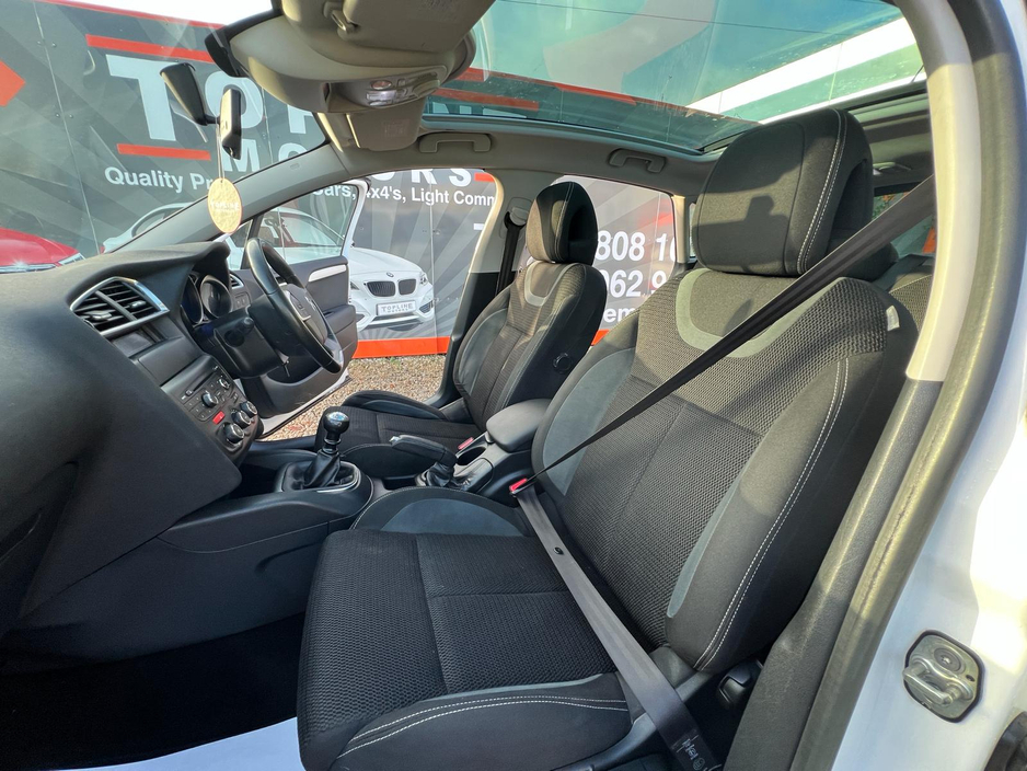 2013 Citroen C4 ==1.6 HDI SELECTION//PAN ROOF//NEW NCT//SERVICED== €4,945