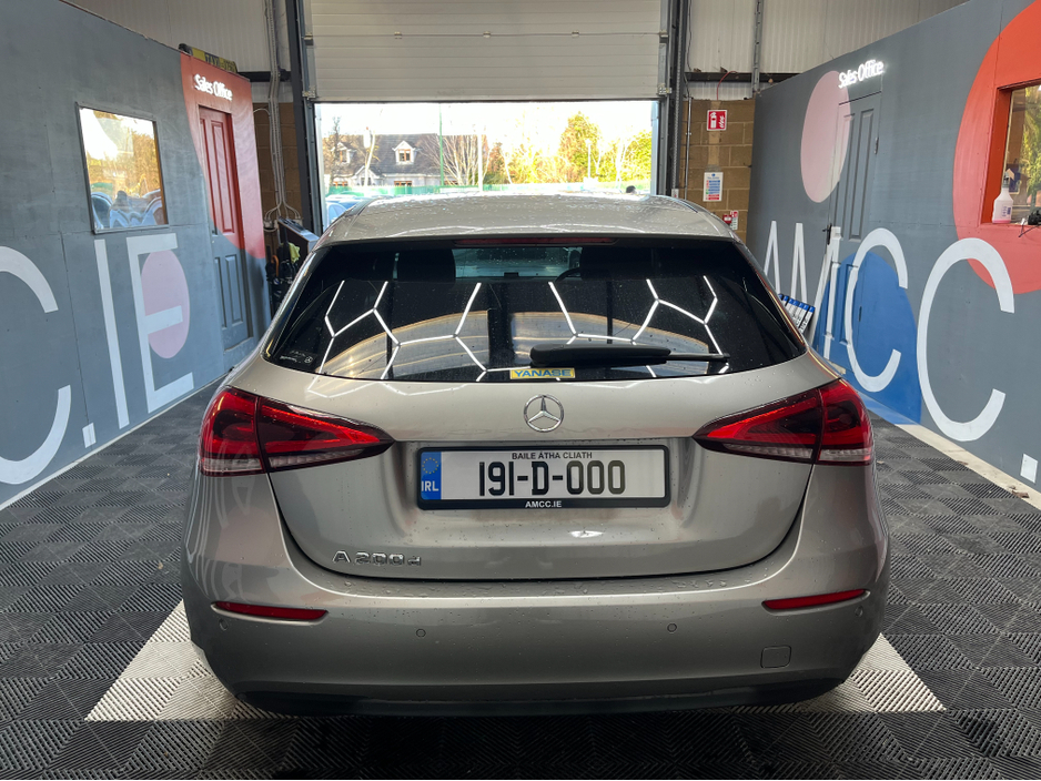 2019 Mercedes-Benz A Class €22950! 2019 MERCEDES-BENZ A CLASS A200D 2.0 AUTOMATIC / CRUISE CONTROL / REVERSE CAMERA / ELECTRIC MEMORY & HEATED SEATS / PADDLE SHIFTERS / APPLE CARPLAY €22,950