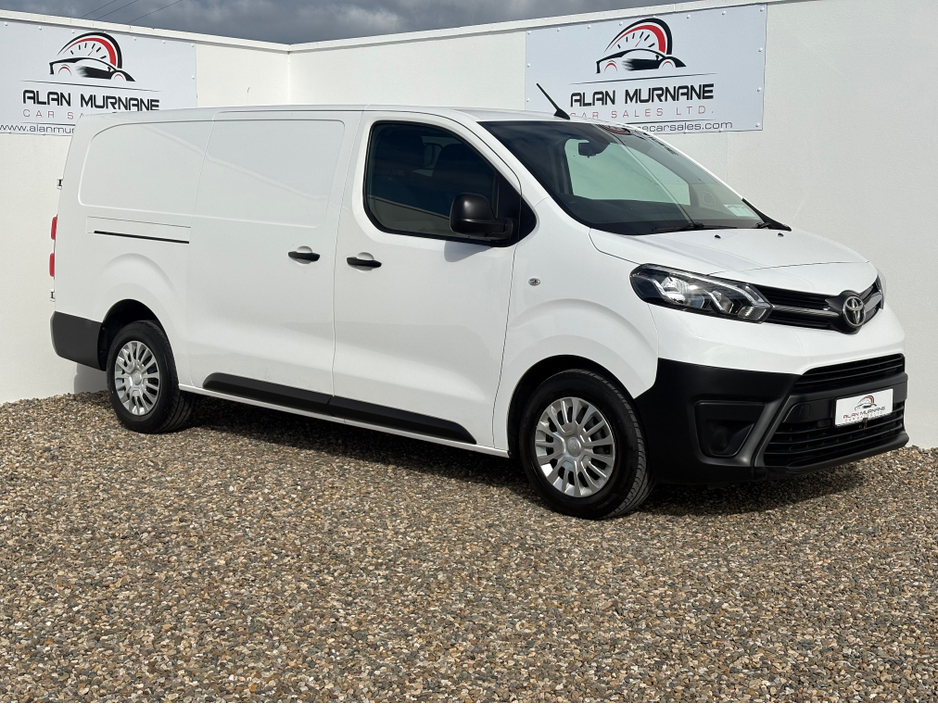 2022 Toyota Proace ICON L2 €15,500