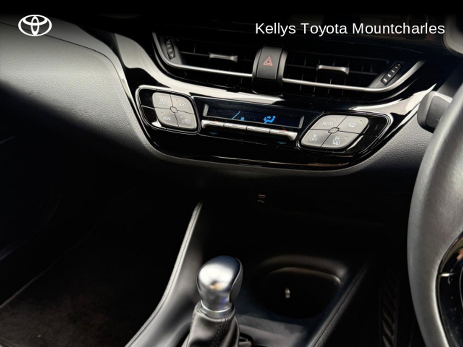 2023 Toyota C-HR C-HR HYBRID LUNA €29,500