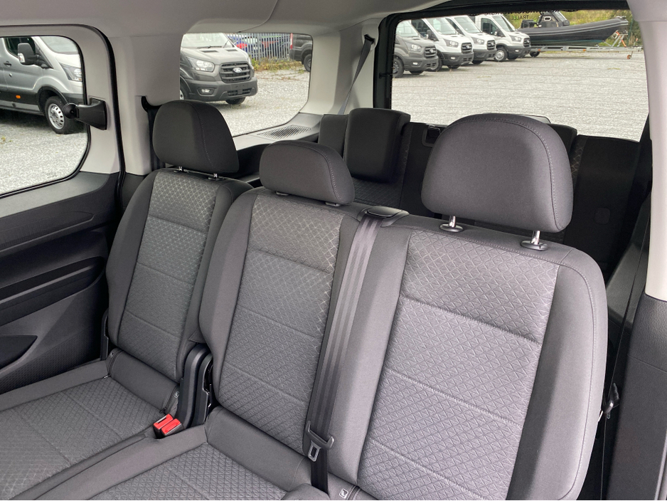 2026 Ford Tourneo Connect Tourneo Connect  LWB Titanium PHEV 150 BHP Automatic €54,500