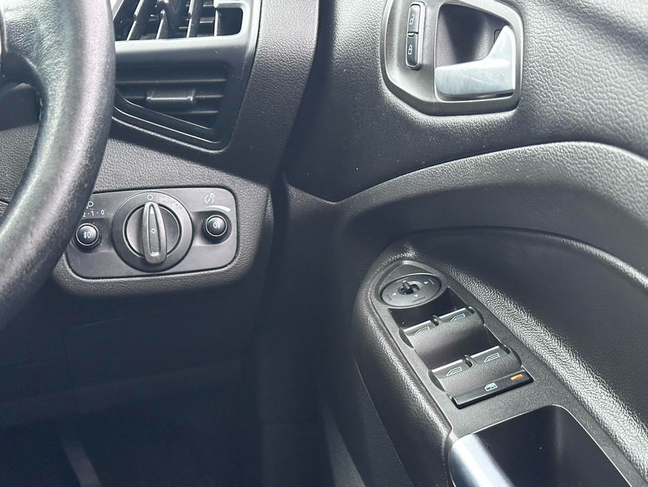 2015 Ford Kuga 4SEATS Commercial €5,950