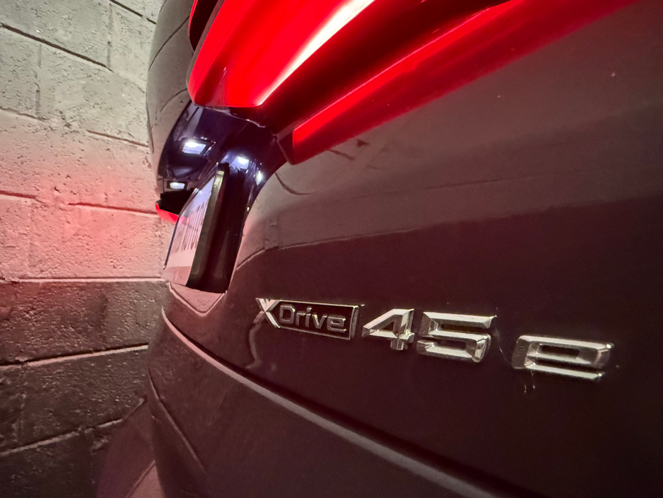 2022 BMW X5 xDrive45e M Sport €52,900