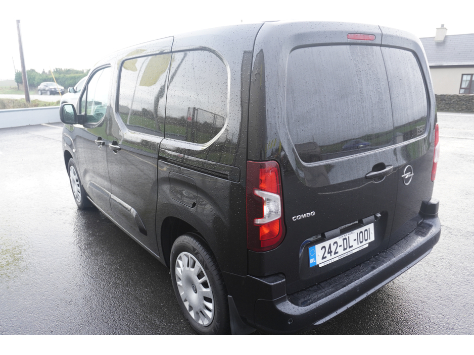 2024 Opel Combo SPORT L1H1-1.5 100PS D-6SP