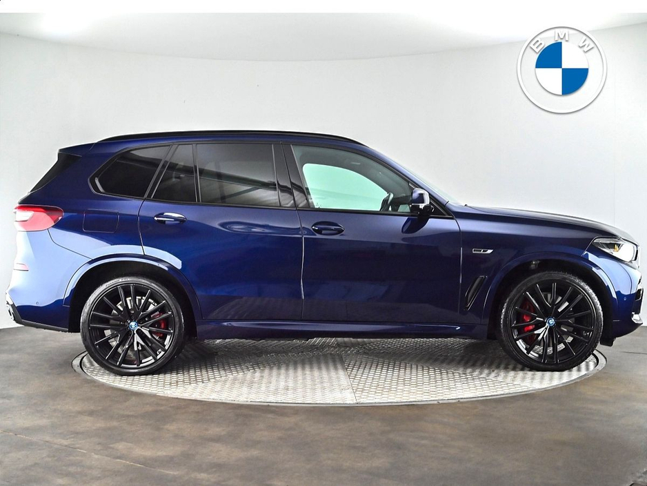 2023 BMW X5 xDrive45e M Sport €76,900