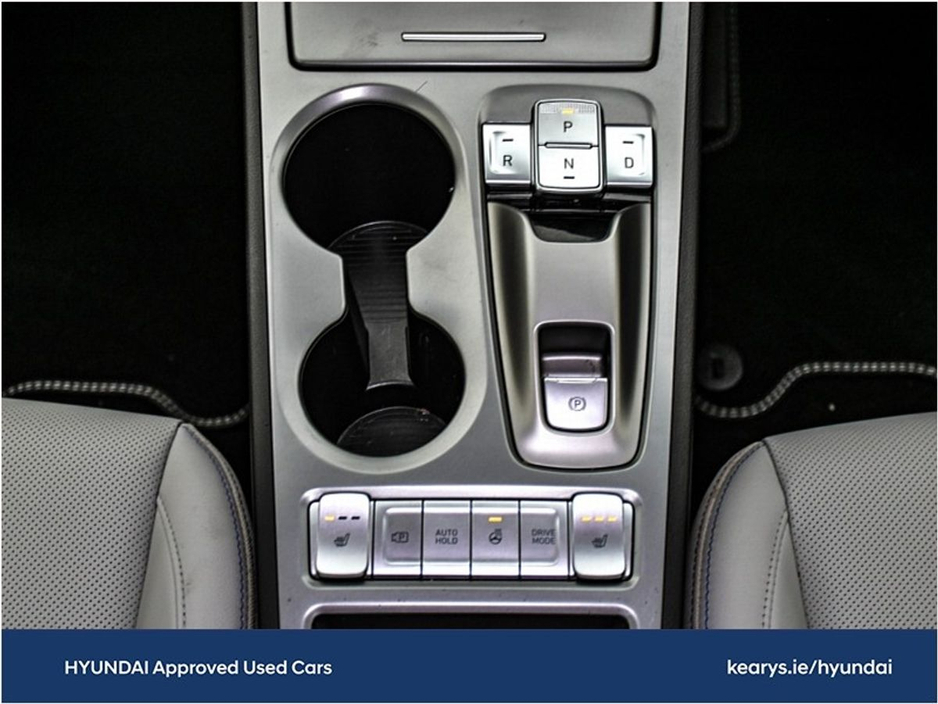 2022 Hyundai Kona EV Premium 64 kWh €22,490