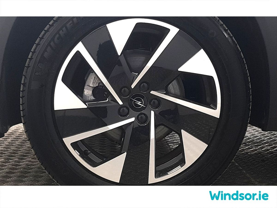 2025 Opel Grandland GS Hybrid €41,995