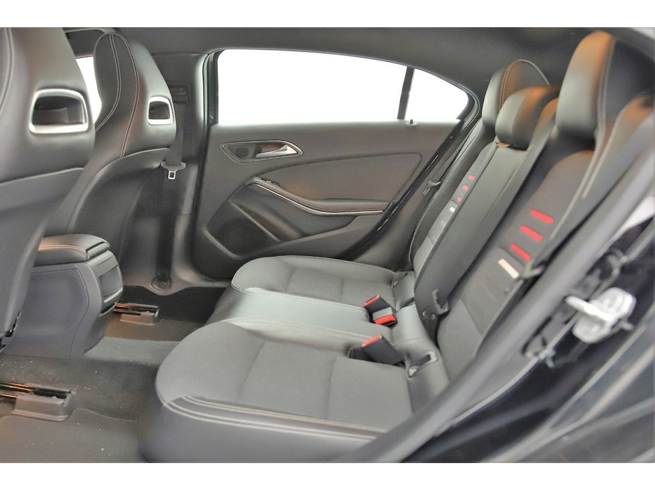 2016 Mercedes-Benz A Class A180 *HALF LEATHER MEMO SPORT SEATS*REVERSE CAM* €16,480