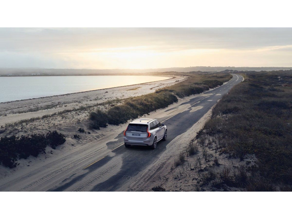 2026 Volvo XC90 Aurora Sliver Plus Dark edition €103,145