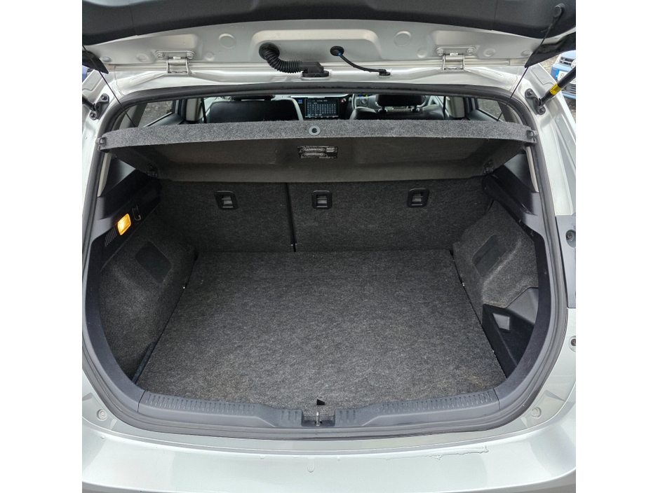 2017 Toyota Auris Hybrid €15,950