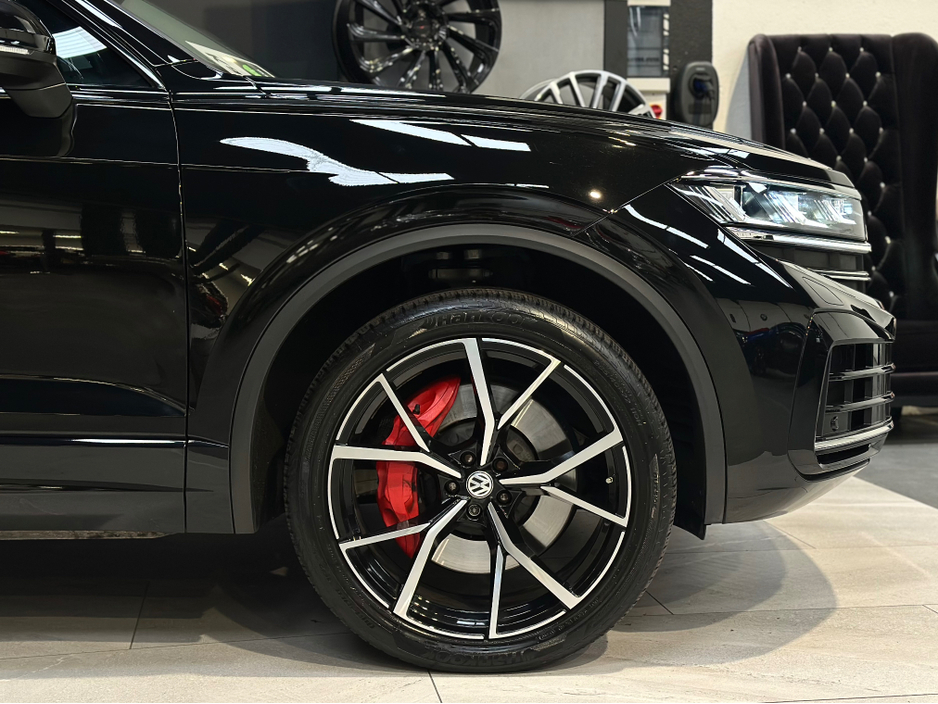 2024 Volkswagen Touareg 3.0 V6 TSIe  ELEGANCE 381PS €72,950