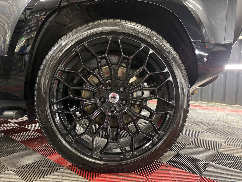 2024 Land Rover Defender 110 2.0 Si4 PHEV S €89,950