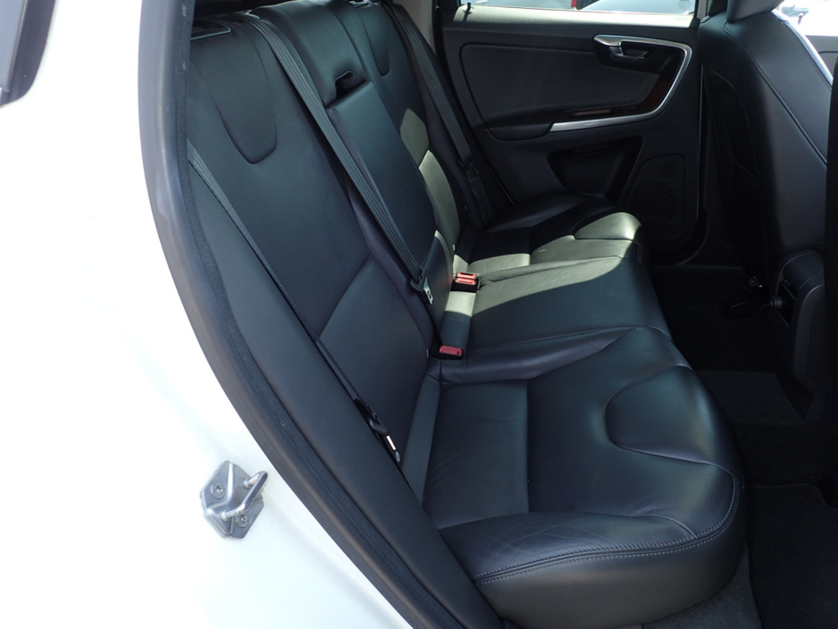 2017 Volvo XC60 2.0 D4 DIESEL SE LUXURY PREMIUM AUTO **PAN ROOF** // TOP SPEC // FULL ELECTRIC HEATED LEATHER // CRUISE CONTROL // ELECTRIC TAILGATE // REVERSING CAMERA // LANE ASSIST €24,950