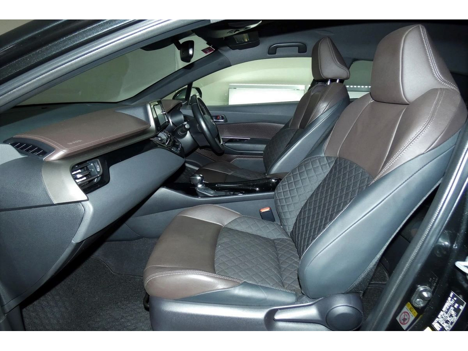 2017 Toyota C-HR 1.8 HYBRID *HALF LEATHER*9"ANDROID CAR PLAYER* €19,890