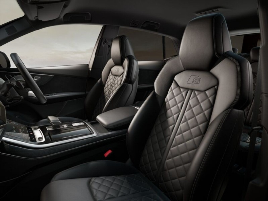 2026 Audi Q8 e-tron SUV COMPETITION 60TFSI E QUATTRO AUTOMATIC €126,242