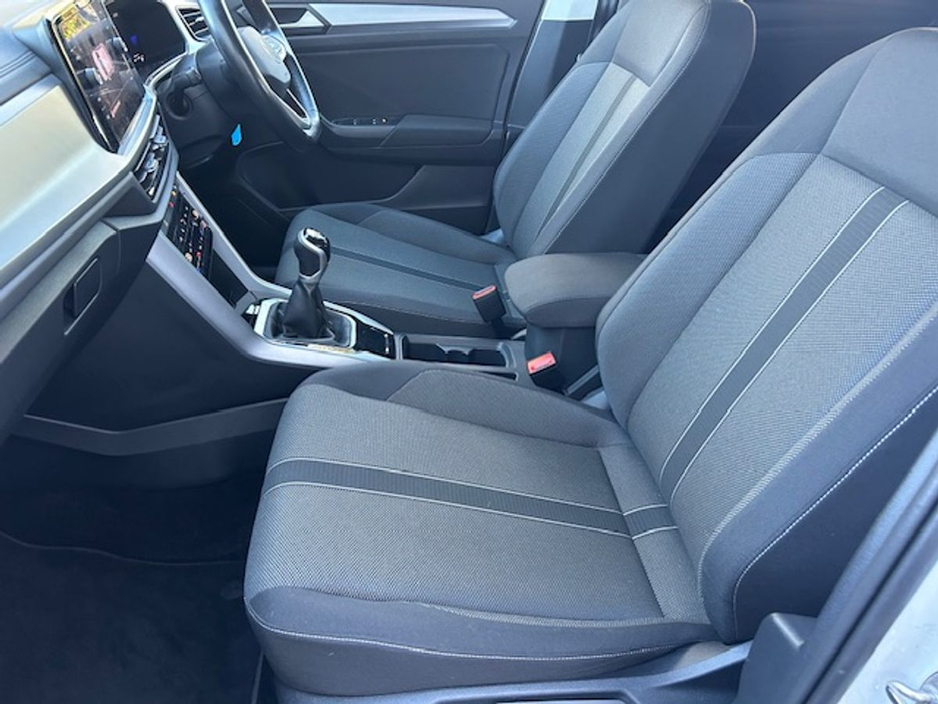 2023 Volkswagen T-Roc 2.0 TDI 116HP Life rear view Camera Low mileage €29,995