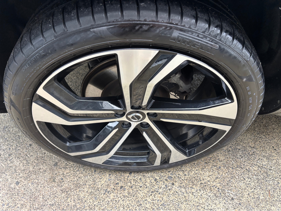 2023 Volvo XC90 RECHARGE T8 ULTIMATE DARK AWD €67,900