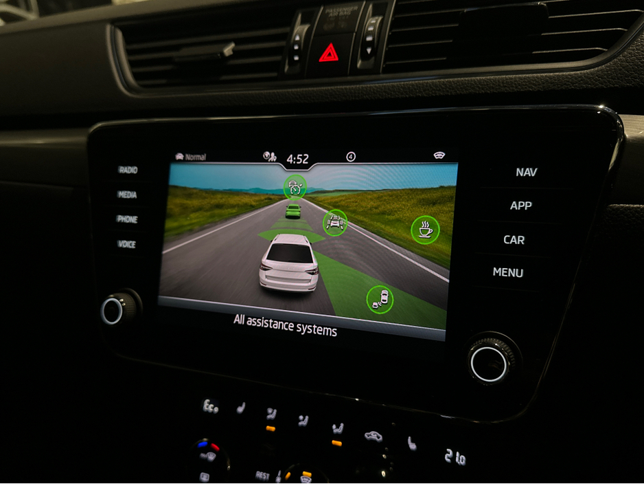 2023 Skoda Superb ESTATE E-HYBRID AUTOMATIC €29,950