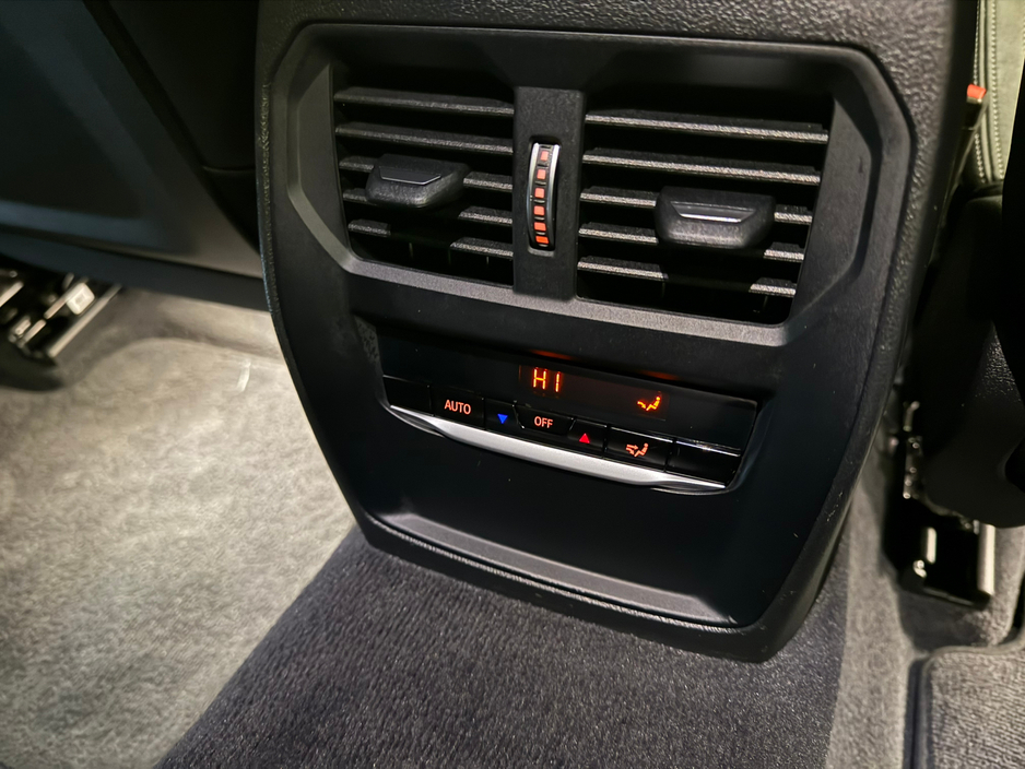 2022 BMW 3 Series 330e Sport Pro Auto €29,900