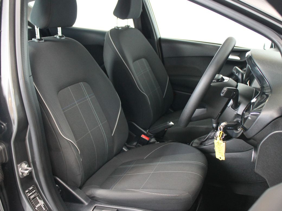 2019 Ford Fiesta 1.10 70PS 5SPD 5DR 4DR €14,999