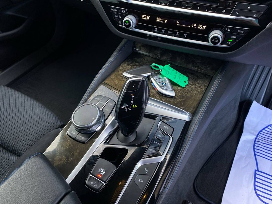 2018 BMW 5 Series 523d M-SPORT 2.0 AUTO // POWERED HALF ALCANTARA M-SPORT SEATS // 360 DEGREE REVERS CAMERA // DIGITAL CLUSTER €26,900