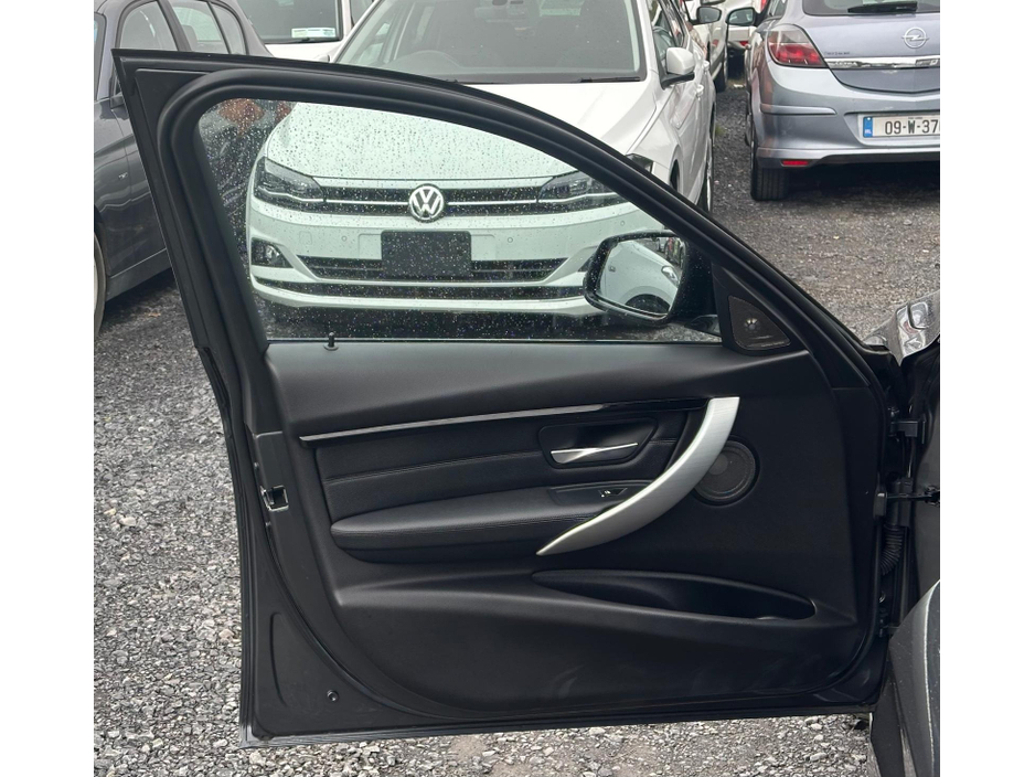 2017 BMW 3 Series 330E M SPORT 4DR AUTO €17,995