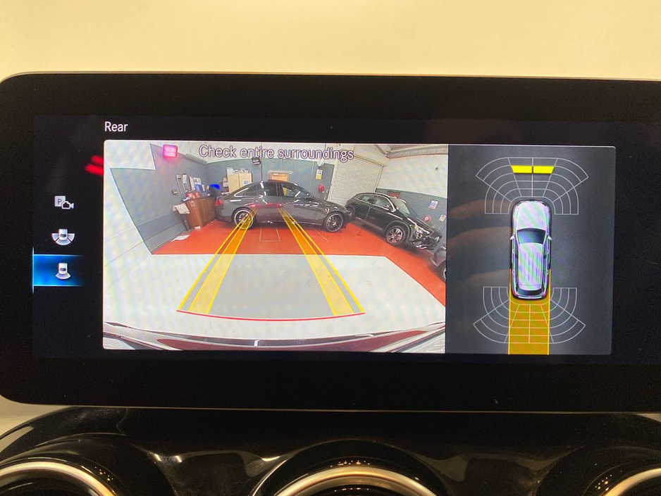 2023 Mercedes-Benz GLC Class GLC 300 de 4MATIC AMG Line | Reversing Camera, Parking Assistance, Heated Seats €55,950