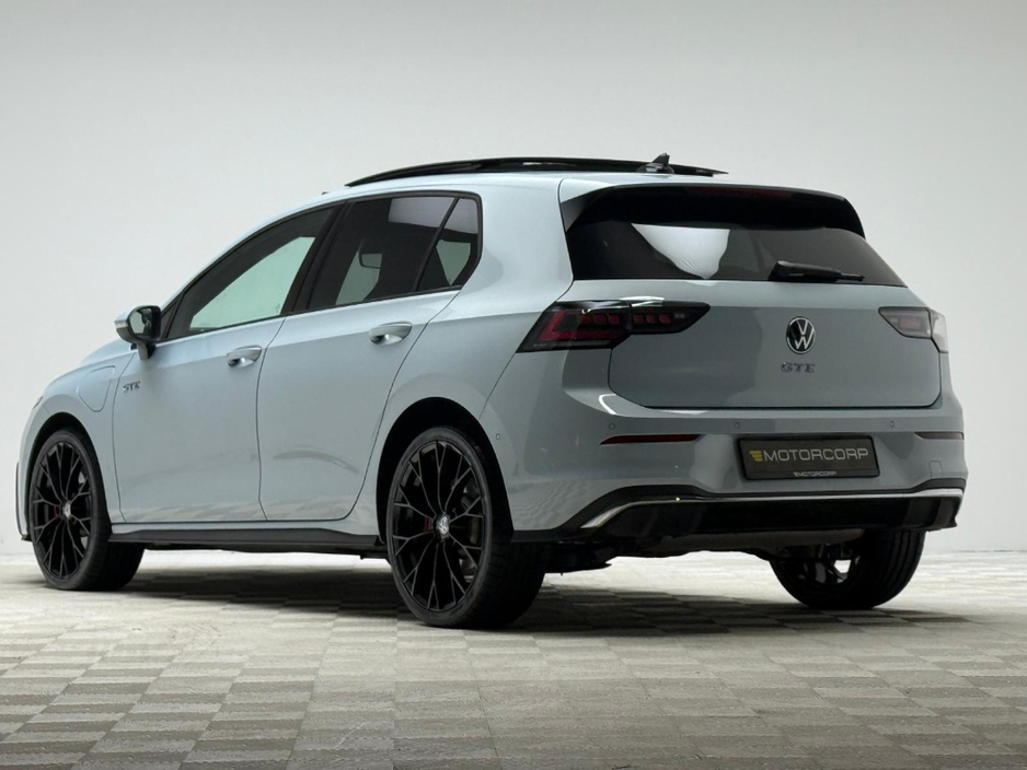 2025 Volkswagen Golf GTE 1.5 PHEV 272HP DSG *PAN ROOF* €47,990