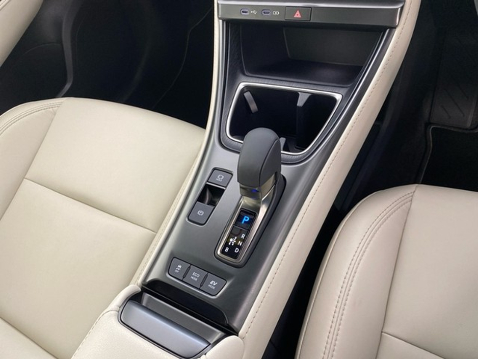 2025 Lexus LBX Elegant €39,950