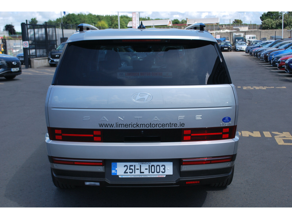 2025 Hyundai Santa Fe 1.6 PHEV 4WD Premium €65,950