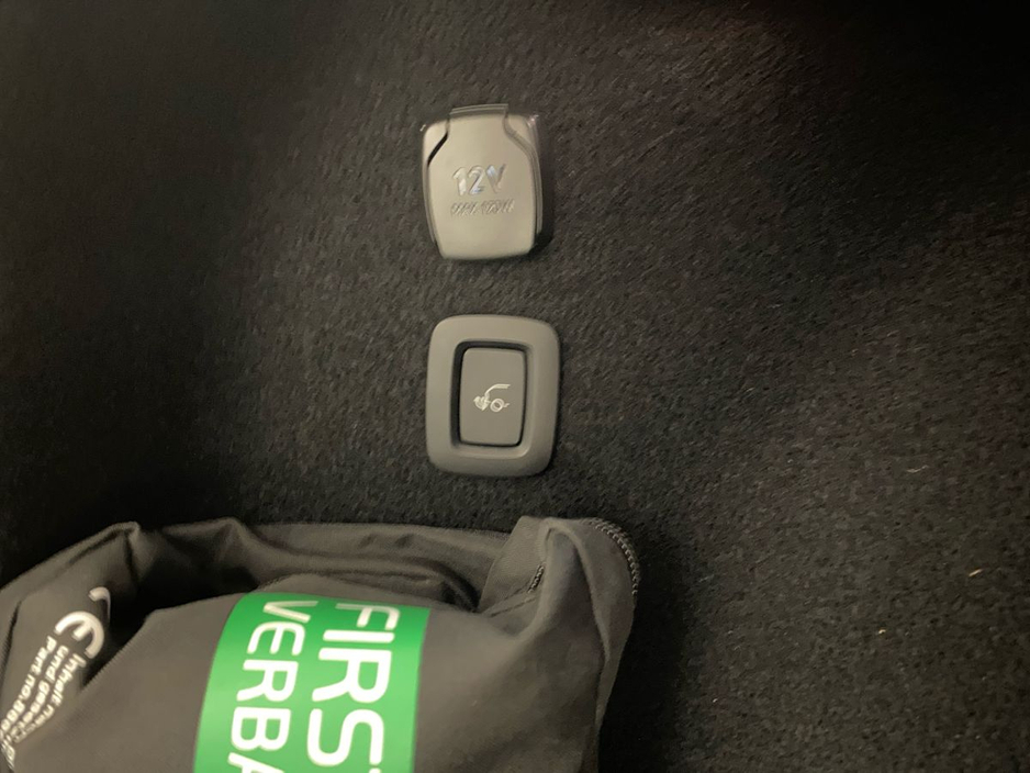 2025 Volvo EX30 Single Motor BEV 272hp Plus €39,995