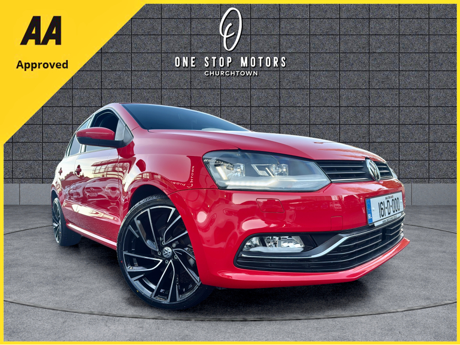 2016 Volkswagen Polo *HIGHLINE* 35,000KMS / LEATHER / HEATED SEATS / CAMERA / AUTO €13,900