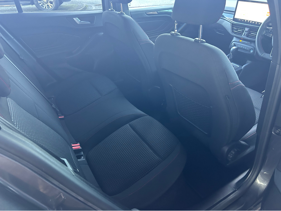 2023 Ford Focus ST-LINE 1.0T 125 MHEV DC DC7 F 4DR €29,950