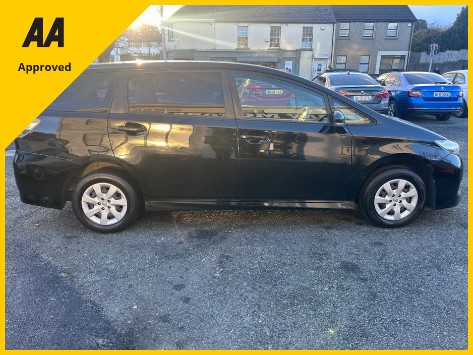 2013 Toyota Wish 2013 TOYOTA WISH PETROL AUTO AWD 7 SEATS €9,950