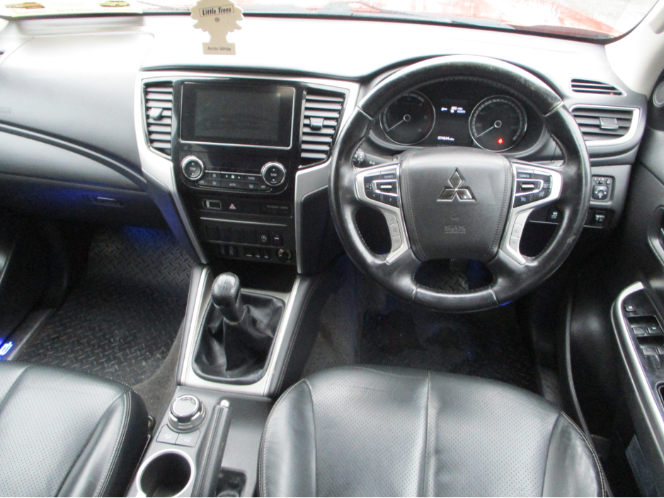 2021 Mitsubishi L200 2.3 DID BARBARIAN €26,829