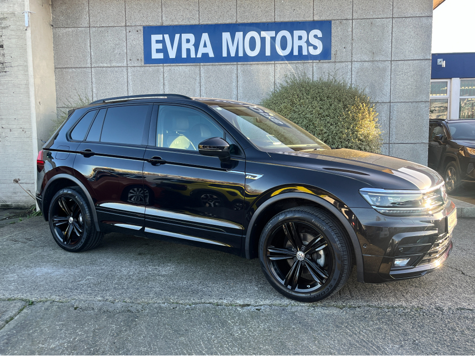 2020 Volkswagen Tiguan R-LINE 4MOTION AUTOMATIC 2.0 DIESEL //HIGH SPEC//360 PARKING CAMERAS//HEAD UP DISPLAY//HEATED FRONT AND REAR SEATS// €34,950