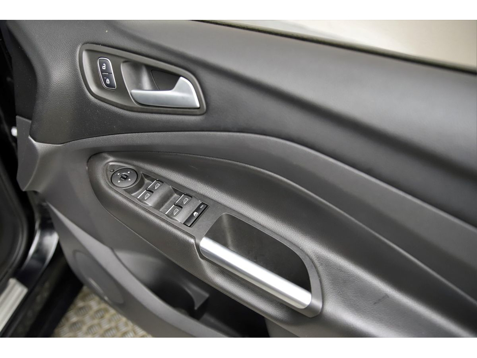 2019 Ford Kuga 1.5TDCI 120BHP 6SPD ST-LINE *LEATHER*EL.PAN ROOF* €21,890