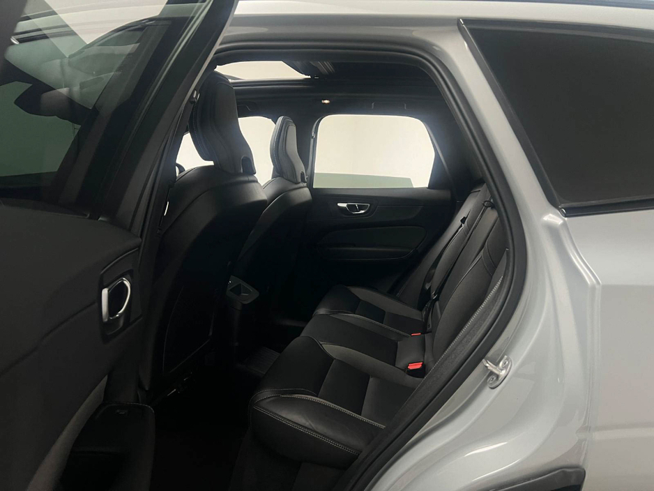 2024 Volvo XC60 PLUS T6 RECHARGE €52,990