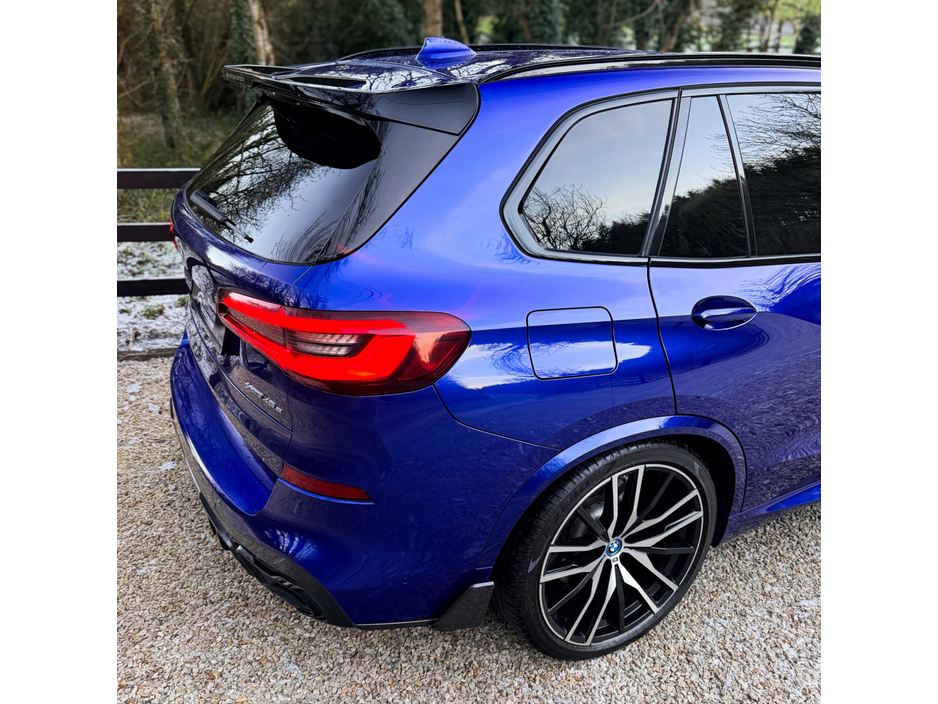 2022 BMW X5 2022 (221) BMW X5 45e M Sport Pro *SAN MARINO BLUE €64,999