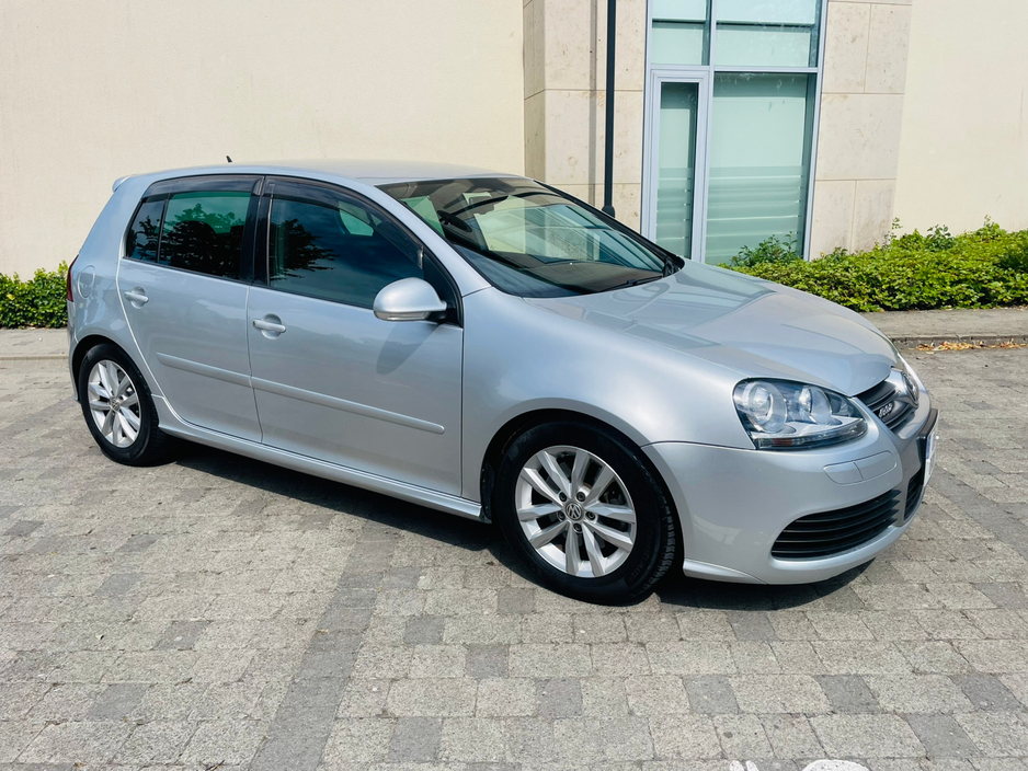 2009 Volkswagen Golf  €17,950