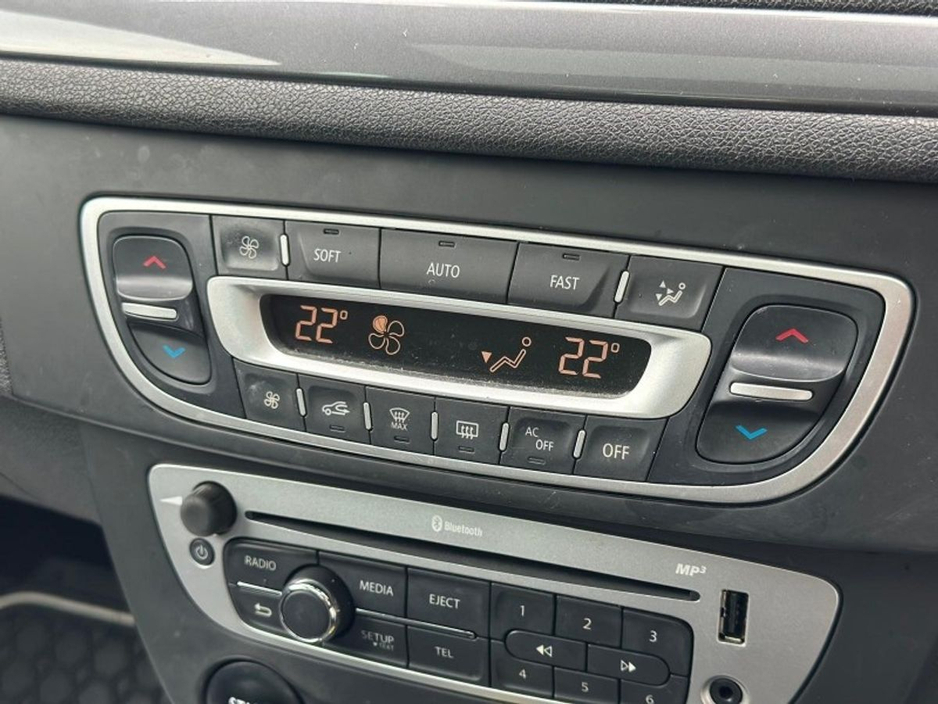 2016 Renault Megane 1.5 DCI 95 LIMITED (Straight Cash price) €6,950