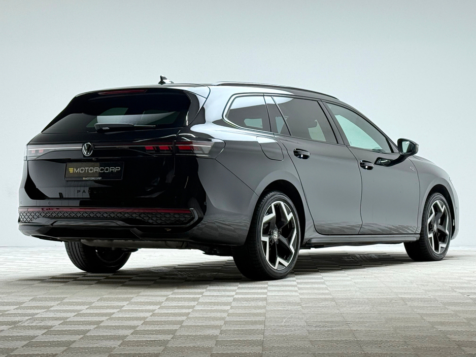 2025 Volkswagen Passat R-LINE 1.5 PHEV DSG €42,990