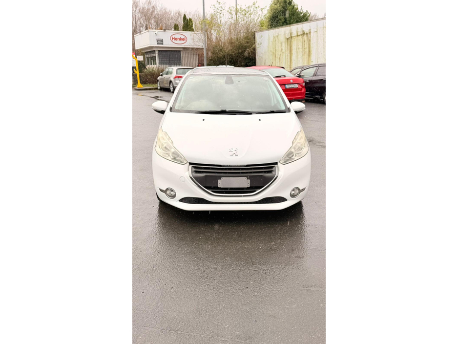 2013 Peugeot 208 1.6 THP 200 bhp GTi €6,999