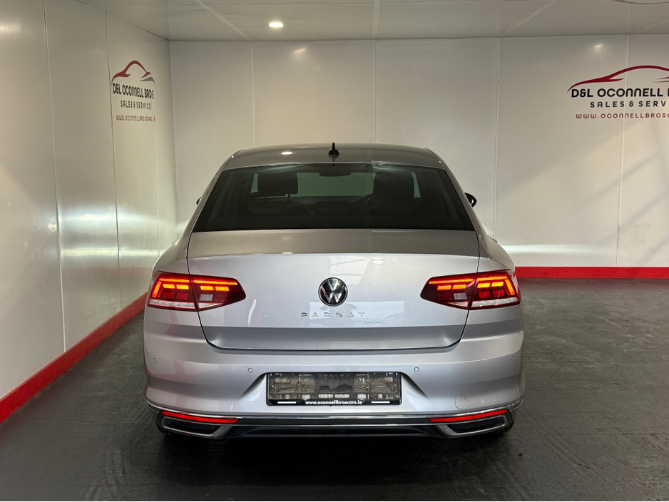 2021 Volkswagen Passat ELEGANCE 2.0 TDI MANUAL 6SPEED FWD 150 4DR €26,950